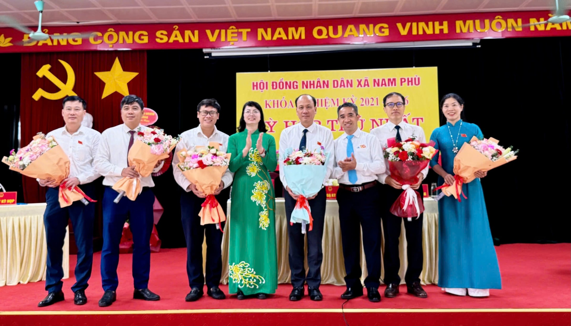 nam-phu-2.jpg