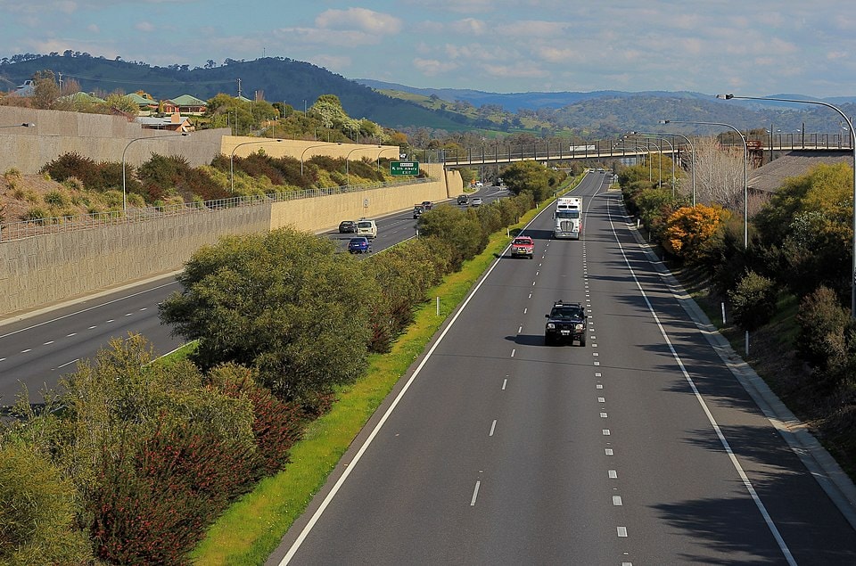hume_freeway_at_albury_2.jpg