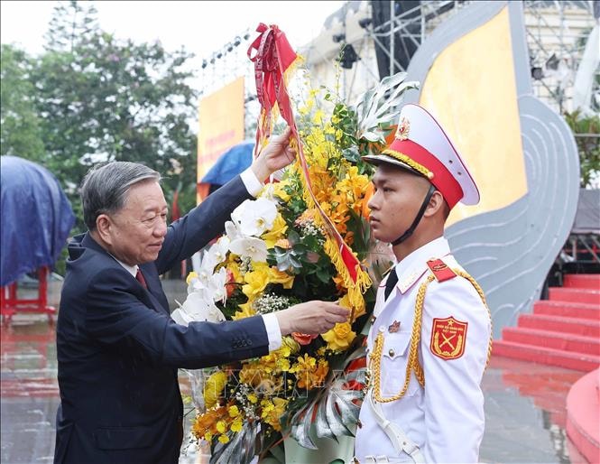 Tổng Bí thư Tô Lâm dự Lễ kỷ niệm 110 năm Ngày sinh Tổng Bí thư Nguyễn Văn Linh