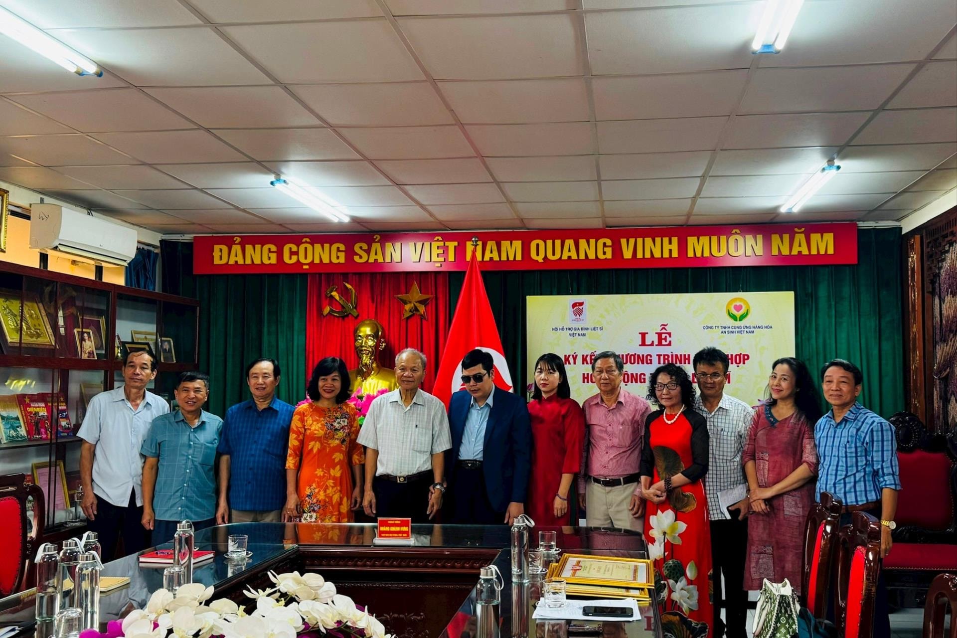 1-1-cac-dai-bieu.jpg
