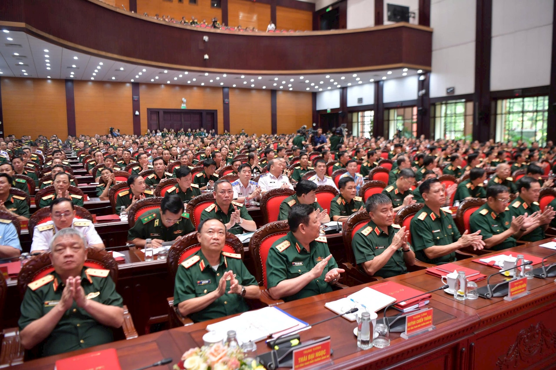 chinh1.jpg
