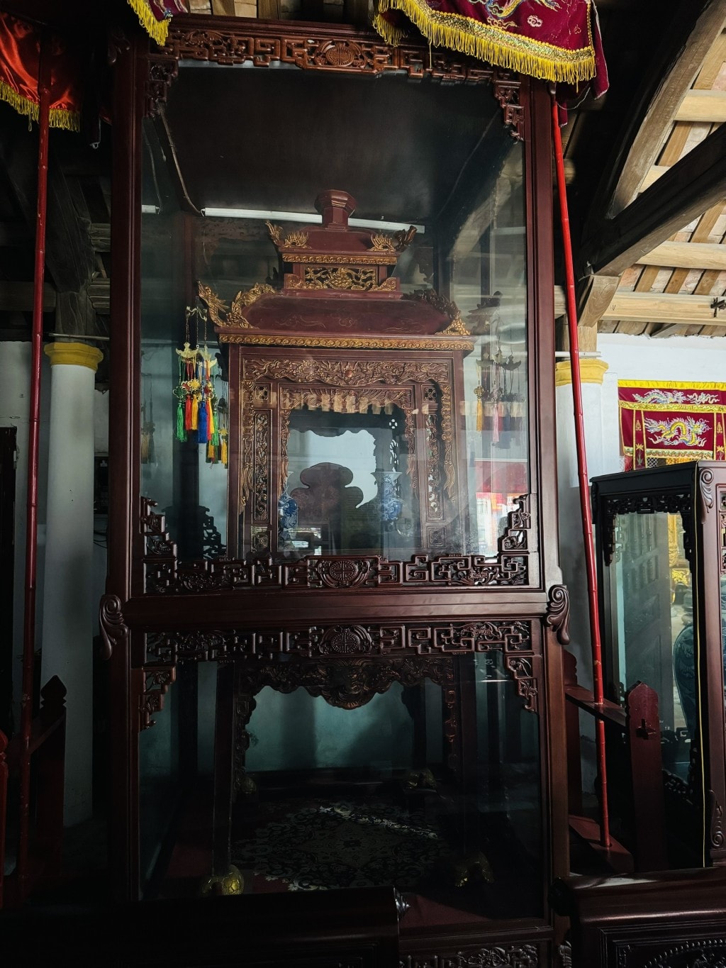 Chiếc long đình có tuổi đời hơn trăm năm