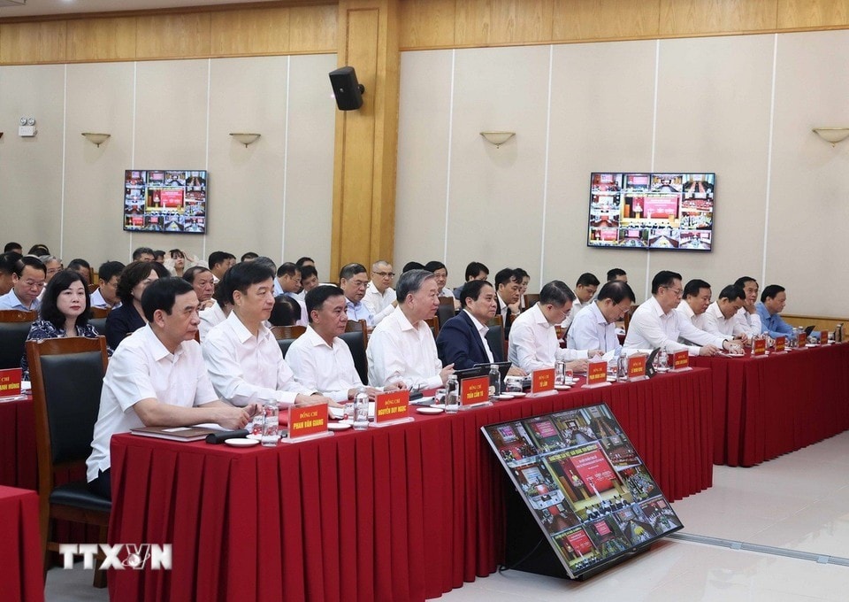 Tổng Bí thư Tô Lâm chủ trì hội nghị sơ kết về thực hiện Nghị quyết 57-NQ/TW Tổng Bí thư Tô Lâm chủ trì hội nghị sơ kết về thực hiện Nghị quyết 57-NQ/TW