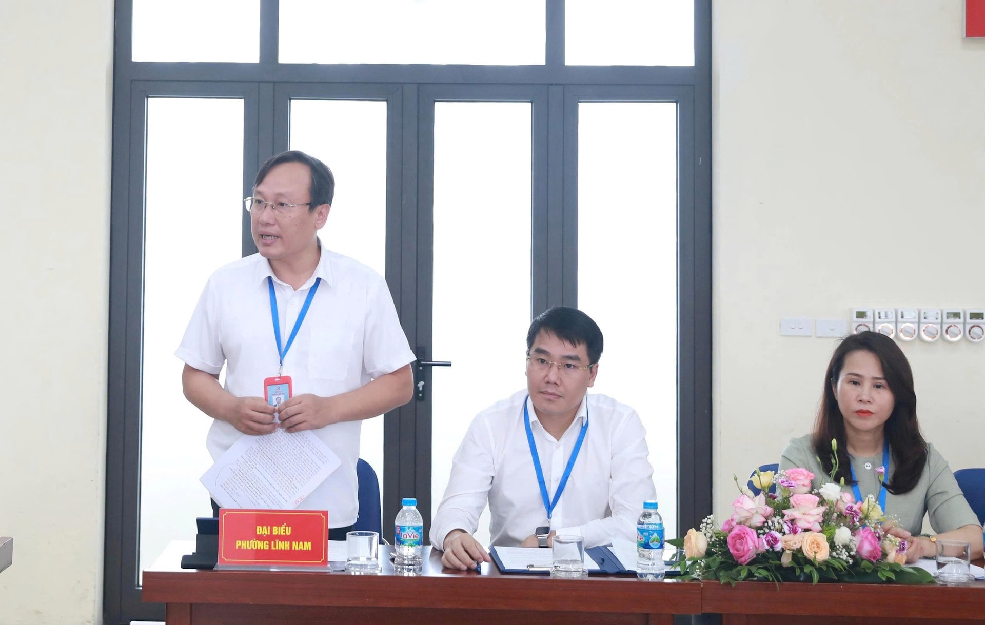 Bí thư Đảng ủy, Chủ tịch HĐND phường Lĩnh Nam Đỗ Thanh Tùng phát biểu. Ảnh: HIền Chi 
