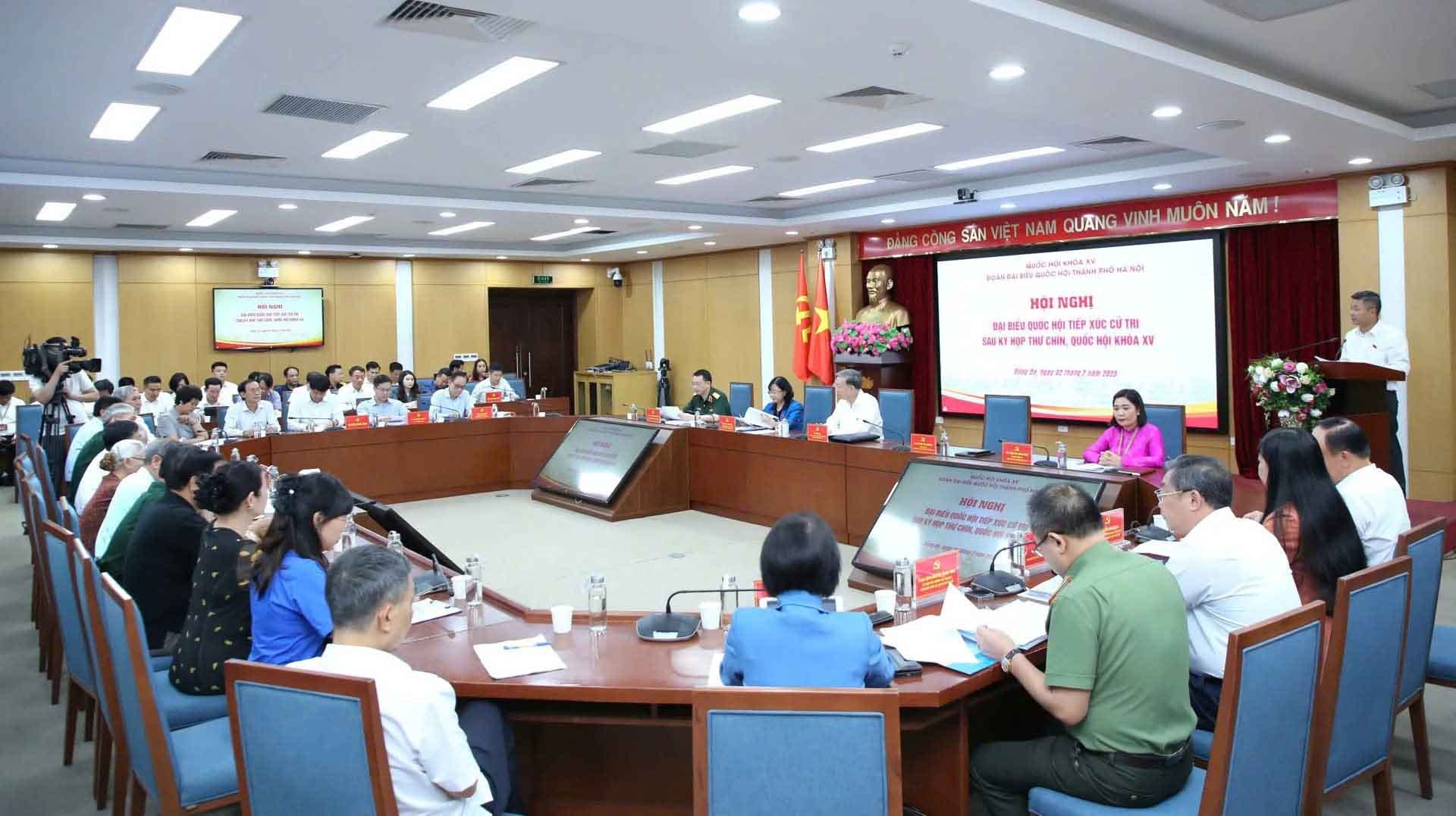 Toàn cảnh buổi tiếp xúc cử tri. Ảnh: Thanh Hải