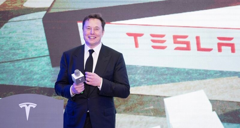 Tỉ phú Elon Musk đối mặt nguy cơ bị trục xuất khỏi Mỹ