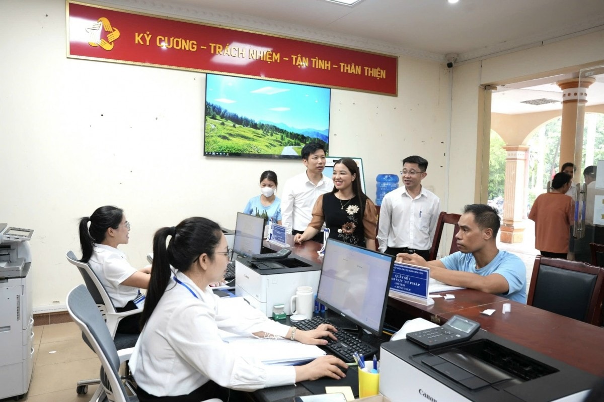 Chính quyền 2 cấp: Niềm tin và kỳ vọng của người dân ngoại thành Thủ đô