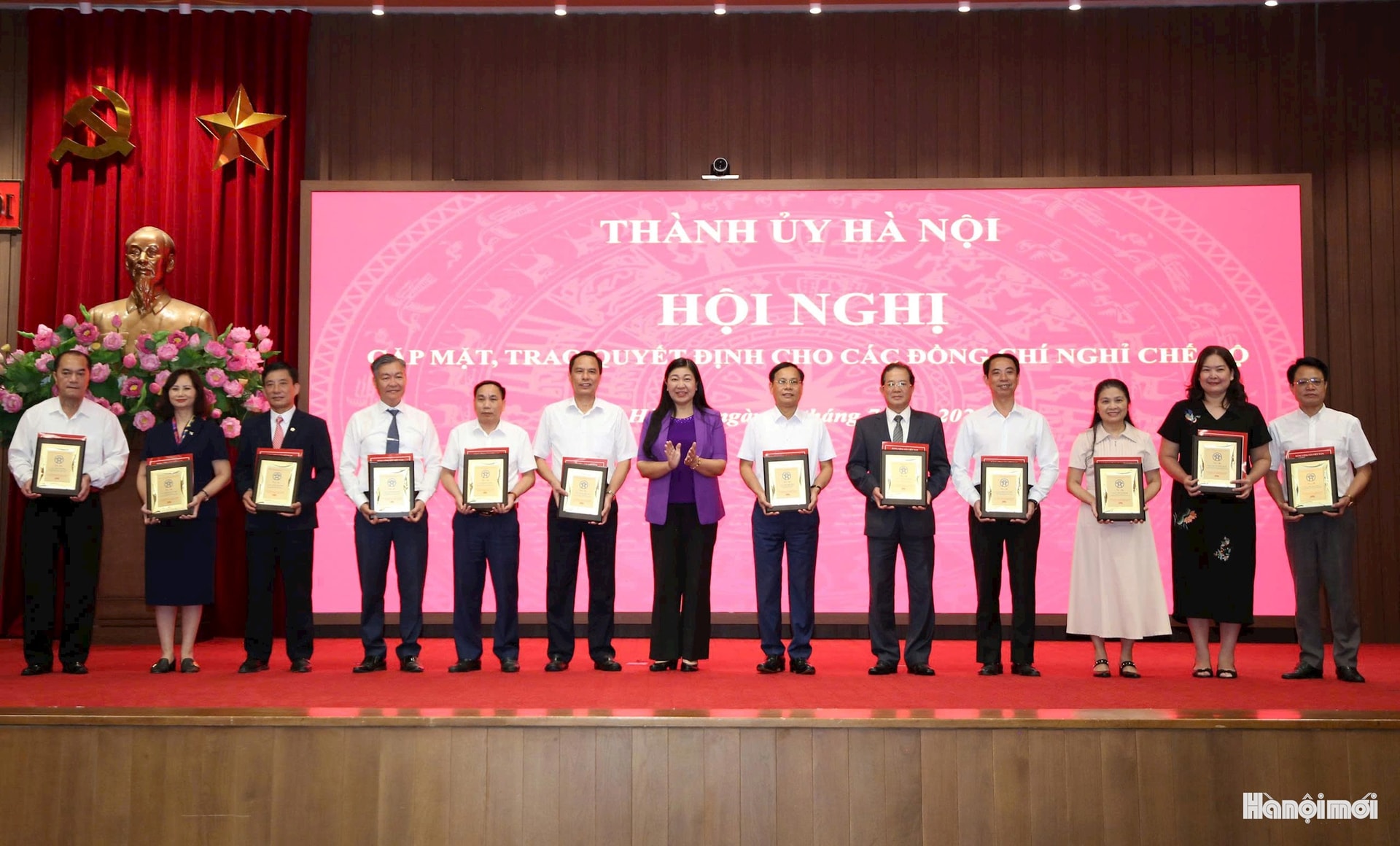 W_huong-leuniem.jpg