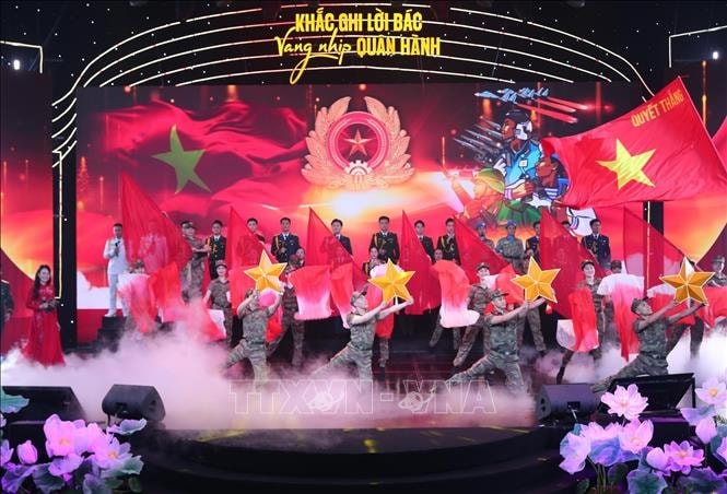 Tổng Bí thư Tô Lâm dự giao lưu nghệ thuật “Khắc ghi lời Bác - vang nhịp quân hành”