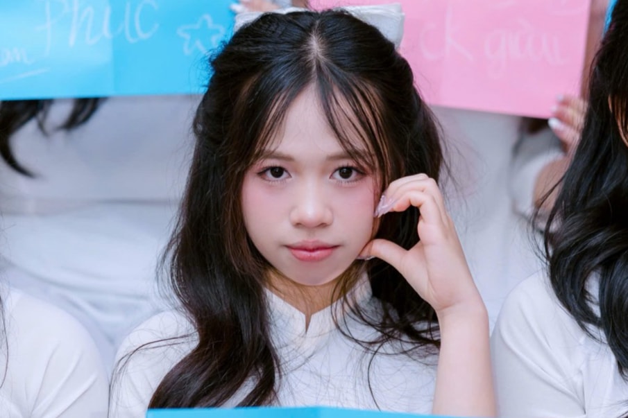 Ngoài học tập, Khánh Quỳnh còn tham gia công tác Đội ở trường Ngoài học tập, Khánh Quỳnh còn tham gia công tác Đội ở trường
