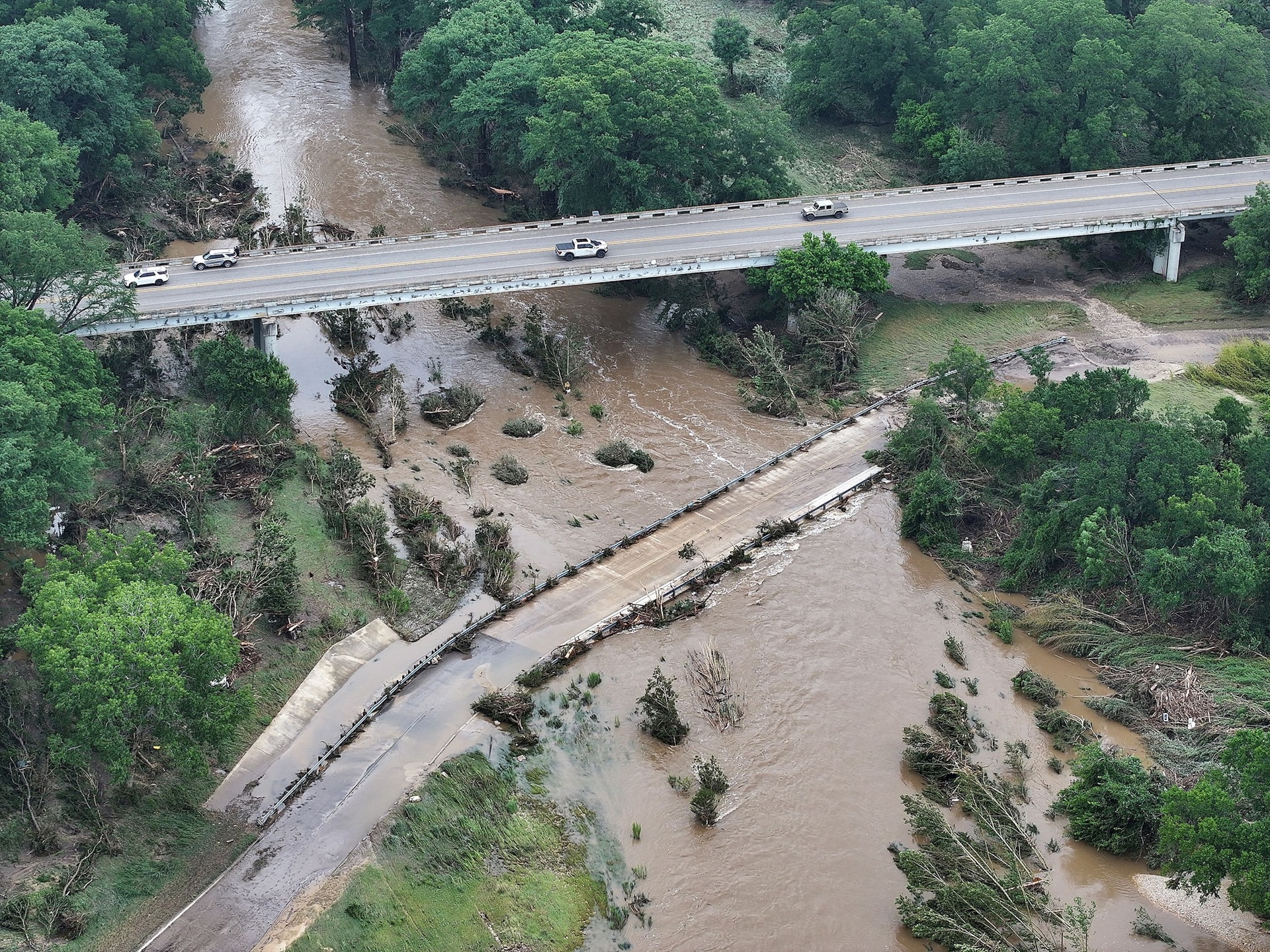2025-07-05t200207z-43240551-rc2fgfa1smxu-rtrmadp-3-usa-weather-texas-flooding.jpeg