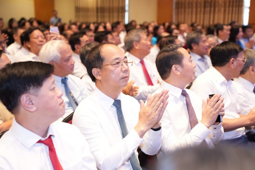 Công bố các quyết định công tác cán bộ của Mặt trận Hà Nội