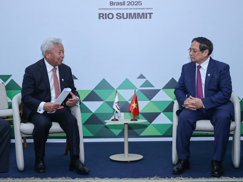 Thủ tướng đề nghị AIIB tiếp tục hỗ trợ Việt Nam huy động nguồn lực thực hiện các dự án lớn như tuyến đường sắt khổ tiêu chuẩn Lào Cai - Hà Nội - Hải Phòng - Ảnh: VGP/Nhật Bắc