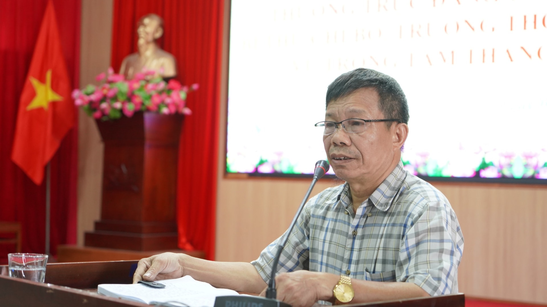 tay-phuong-1.jpg