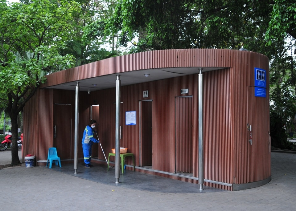 nha-ve-sinh.jpg