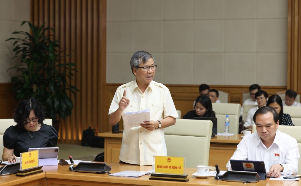 Đại biểu Quốc hội Nguyễn Anh Trí góp ý dự thảo Nghị quyết - Ảnh: VGP/Đức Tuân Đại biểu Quốc hội Nguyễn Anh Trí góp ý dự thảo Nghị quyết - Ảnh: VGP/Đức Tuân