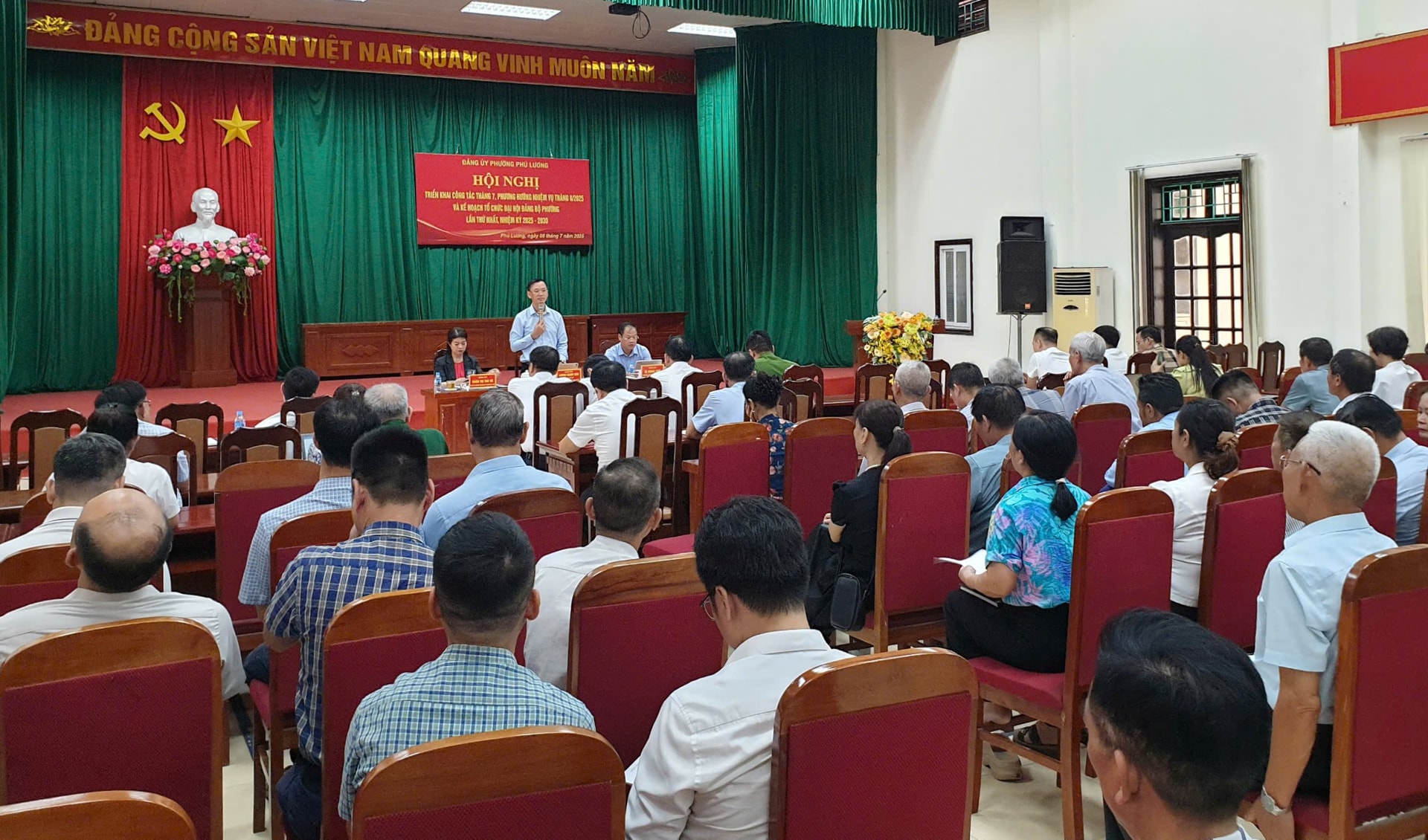 quang-canh-hoi-nghi.jpg