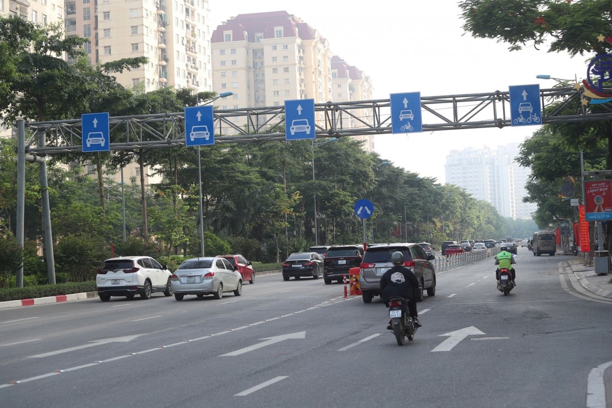 Ngày đầu phân làn đường Võ Chí Công: Giao thông thuận lợi