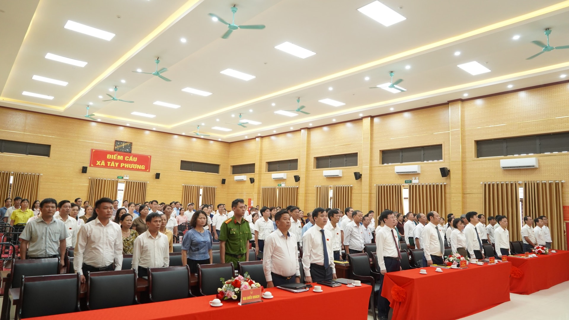 tay-phuong-1.jpg