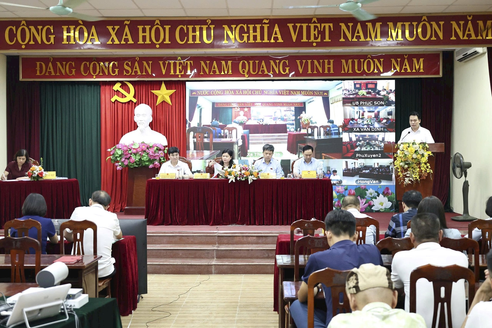 cu-tri-kien-nghi.jpg