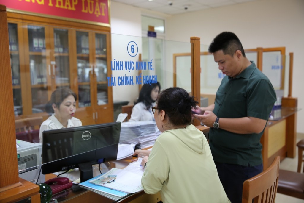 Bài 3: Đặt lợi ích Nhân dân lên trên hết