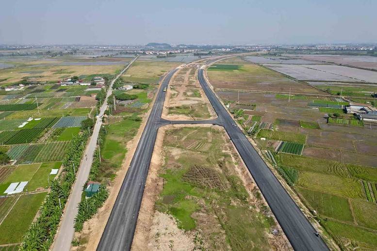 Đẩy nhanh tiến độ thi công 4 dự án đường cao tốc- Ảnh 1.