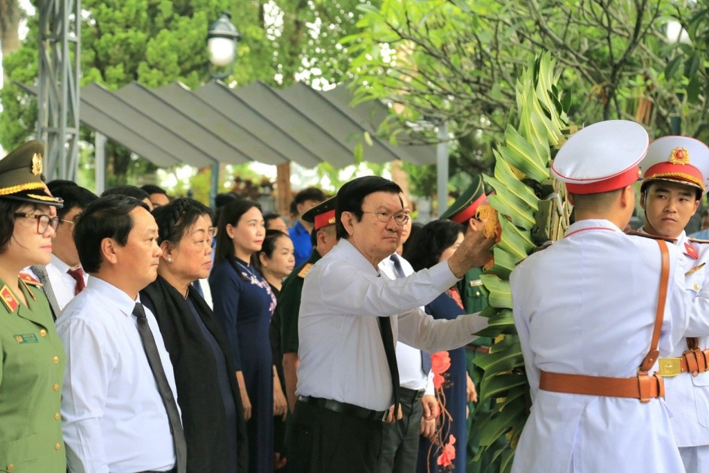 Hoàn thành công trình cải tạo, nâng cấp mộ liệt sĩ Nghĩa trang Liệt sĩ quốc gia Vị Xuyên