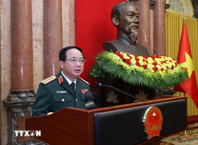 chu-tich-nuoc-trao-3.jpg