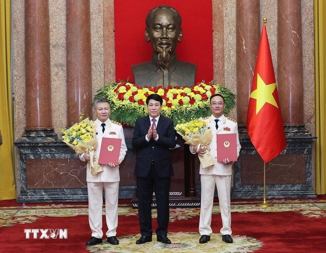 chu-tich-nuoc-trao-4.jpg