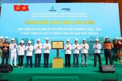 Petrovietnam hoàn thành 33 chân đế điện gió xuất khẩu