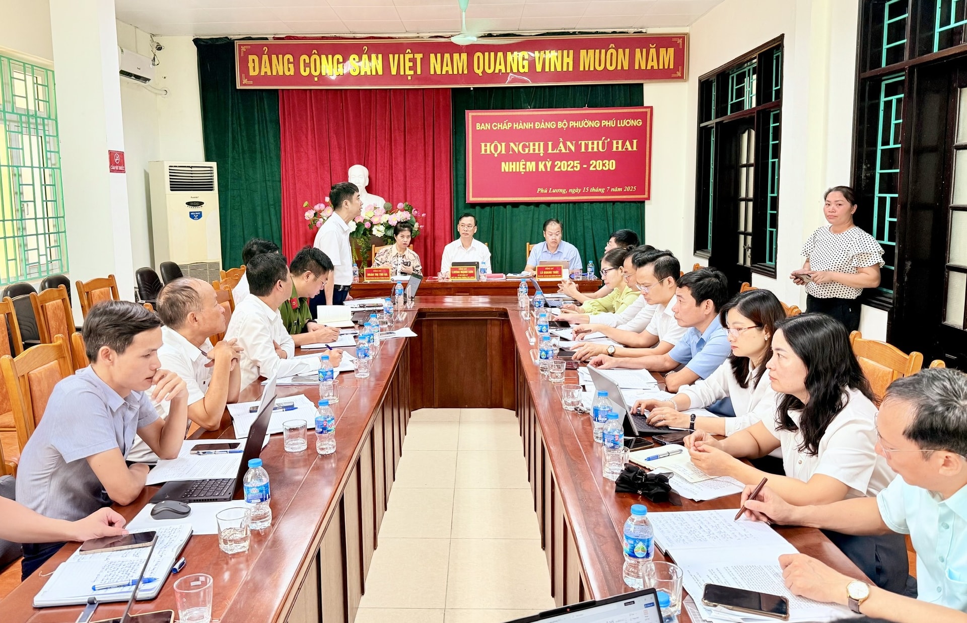 toan-canh(1).jpg