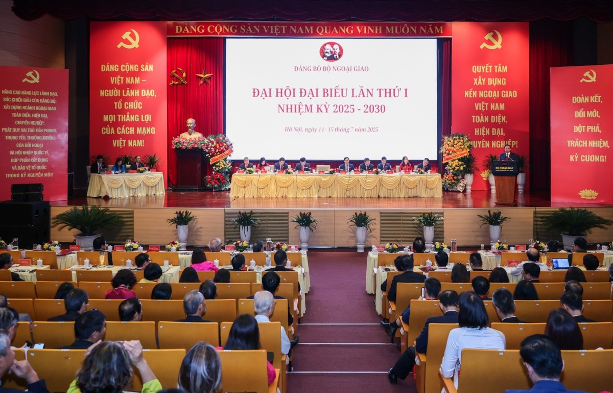 Xây dựng ngành ngoại giao chuyên nghiệp, văn minh, hiện đại, nhân văn, hiệu quả