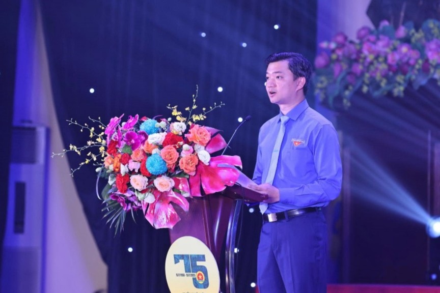 Mãi là tấm gương để các thế hệ thanh niên noi theo