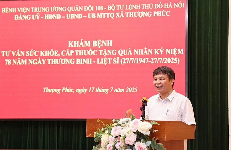 Đồng chí Đặng Hữu Hiệp, Phó Bí thư thường trực Đảng uỷ xã Thượng Phúc, Hà Nội phát biểu