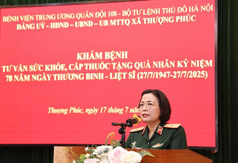 Thiếu tướng PGS.TS Nguyễn Hoàng Ngọc – Bí thư Đảng uỷ, Phó Giám đốc Bệnh viện phát biểu tại chương trình