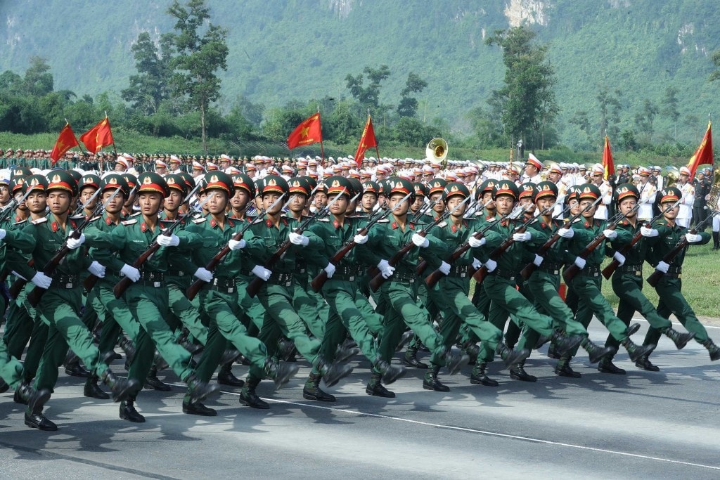 Khối sĩ quan 3 quân chủng tại buổi hợp luyện. Ảnh: Trọng Đức - TTXVN