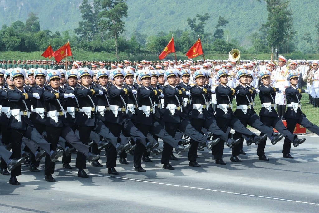 Khối sĩ quan Hải quân nhân dân tại buổi hợp luyện. Ảnh: Trọng Đức - TTXVN