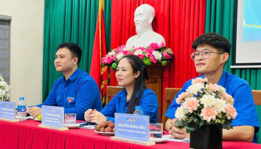 chị Lê Thị Thanh Hương chị Lê Thị Thanh Hương