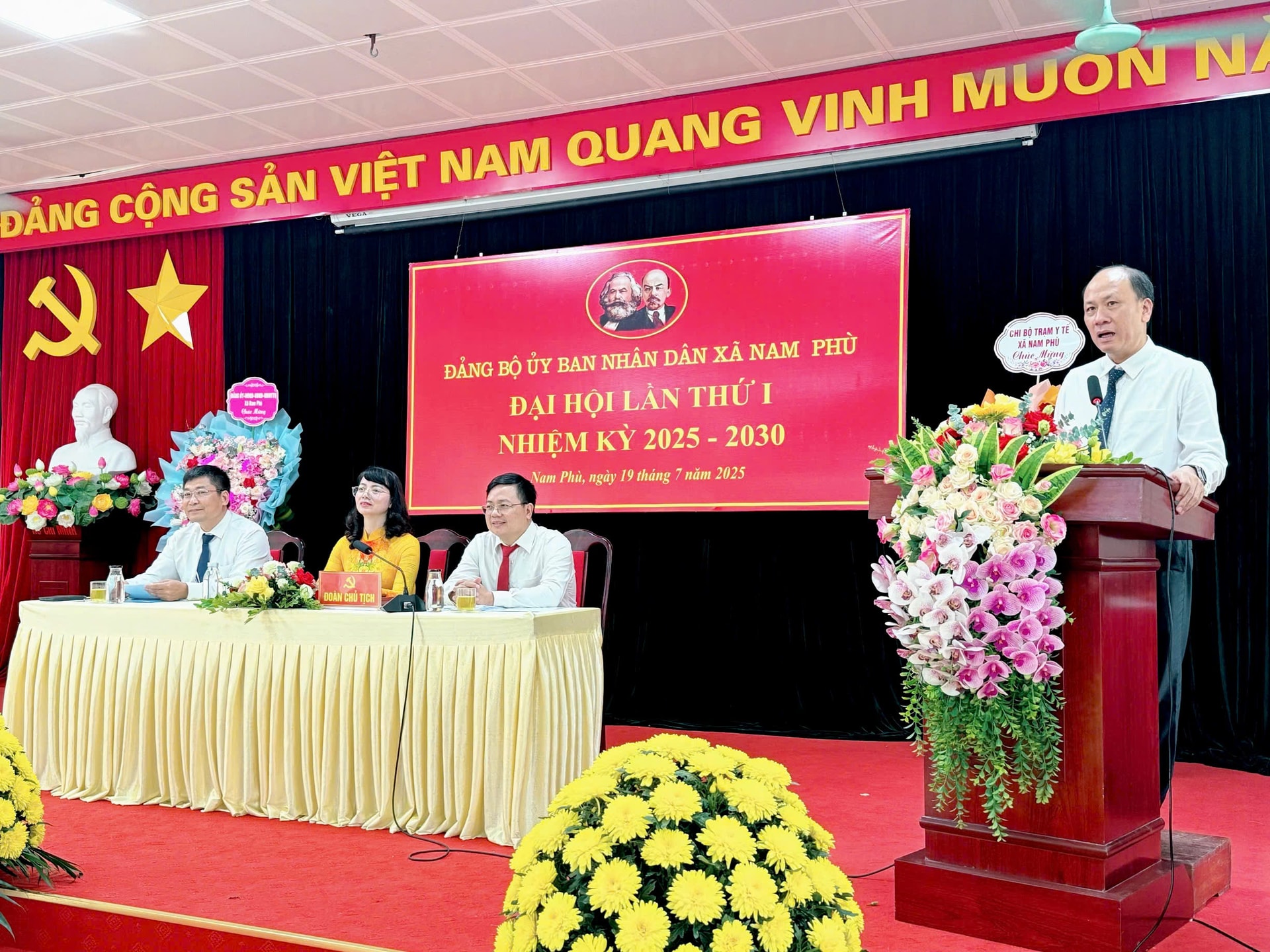 nam-phu-1.jpg