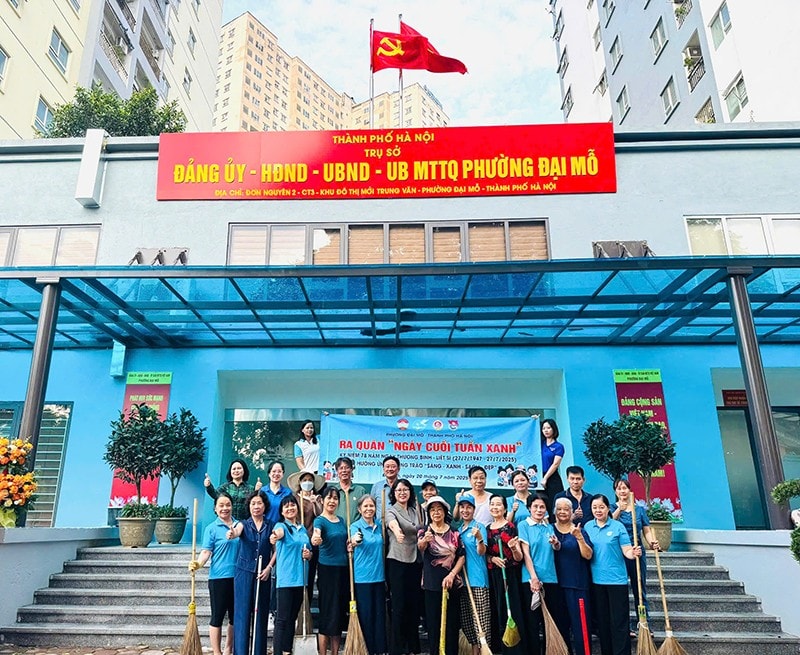 Mặt trận Tổ quốc và các tổ chức chính trị xã hội phường Đại Mỗ ra quân tổng vệ sinh môi trường hưởng ứng Ngày “Chủ nhật xanh” tháng 7/2025 Mặt trận Tổ quốc và các tổ chức chính trị xã hội phường Đại Mỗ ra quân tổng vệ sinh môi trường hưởng ứng Ngày “Chủ nhật xanh” tháng 7/2025