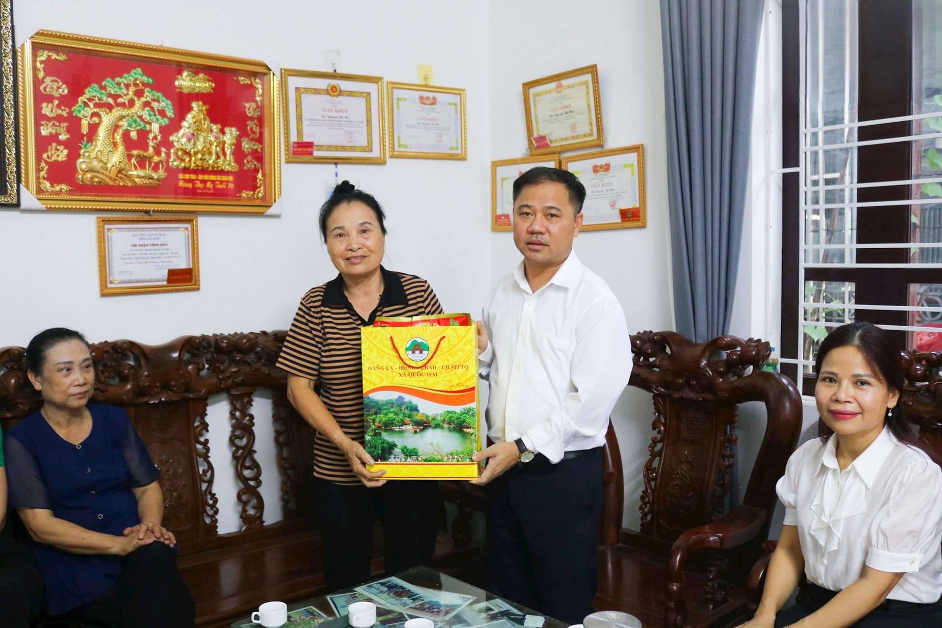 2-quoc-oai.jpg