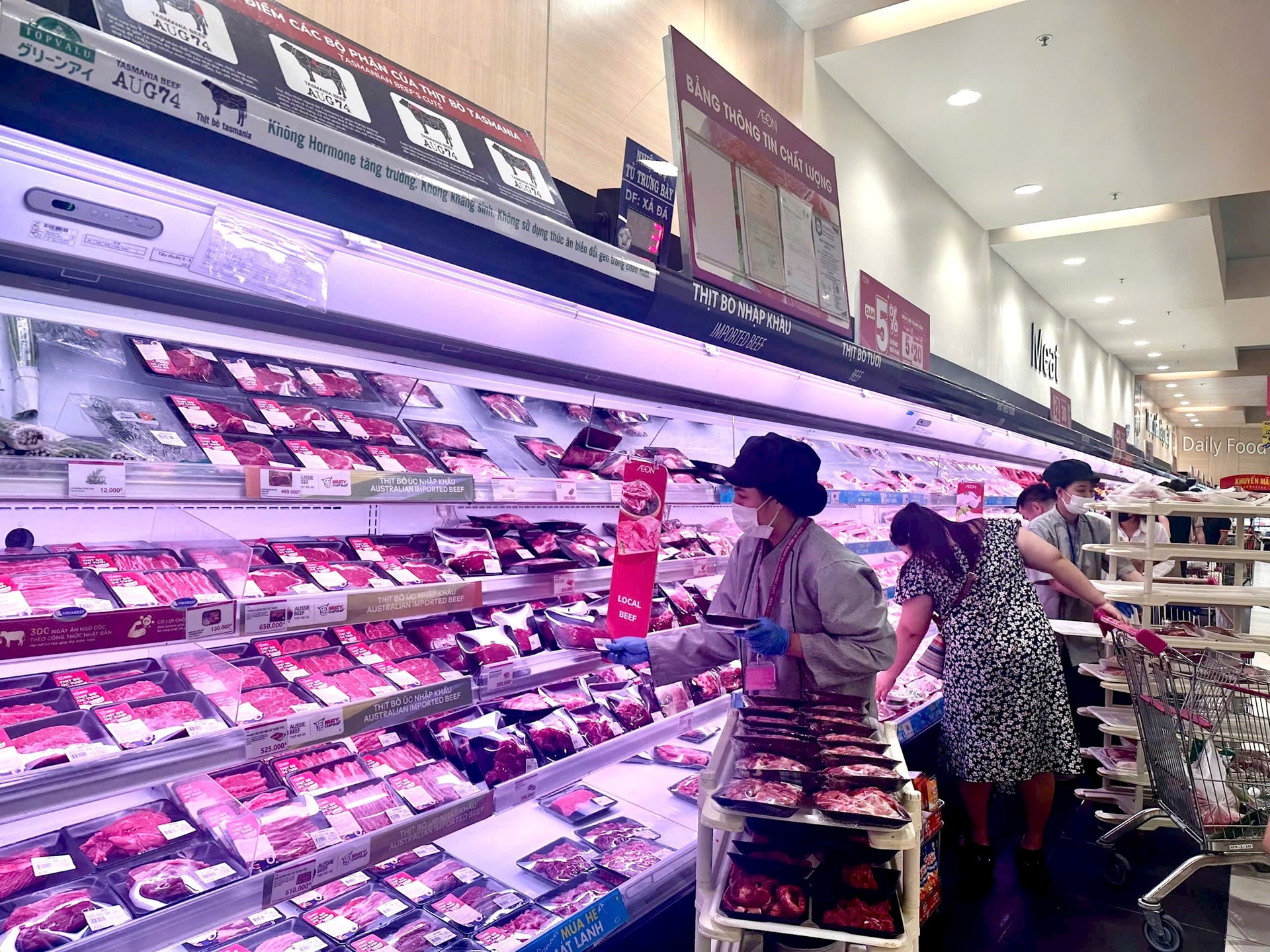 gen-h-aeon-prepared-for-a-rich-source-of-goods.jpg