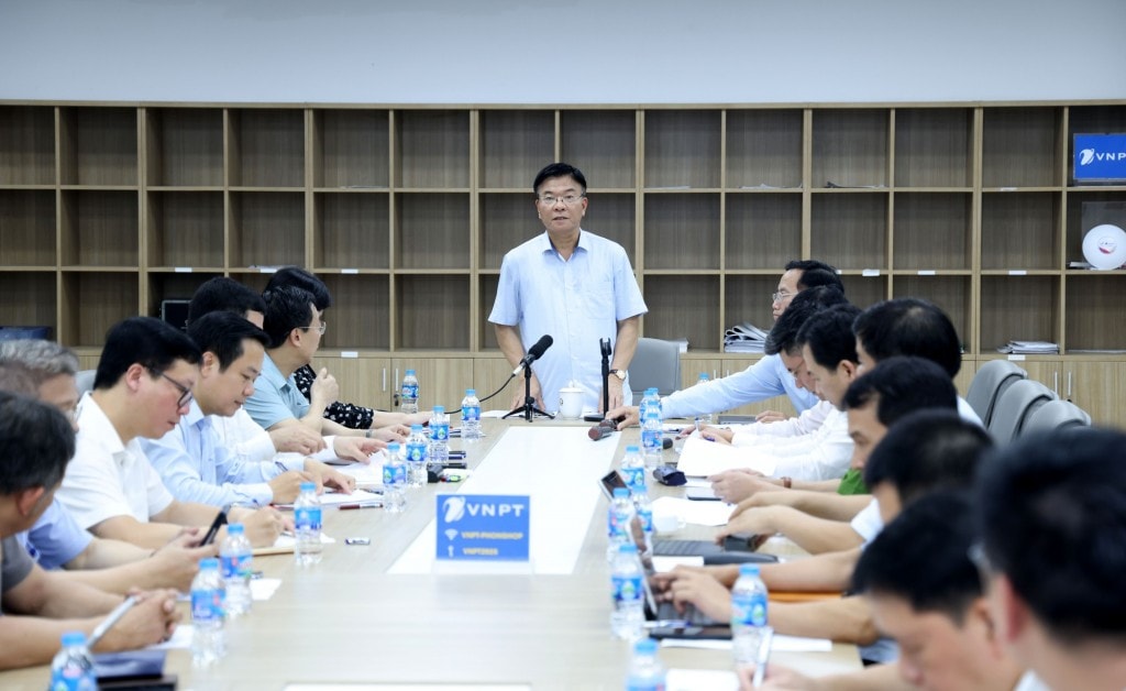 Phó Thủ tướng đề nghị Bộ Y tế báo cáo Thủ tướng việc xử lý các vướng mắc cho dự án cơ sở 2 Bệnh viện Bạch Mai và Việt Đức trước 20/7 - Ảnh: VGP/Đức Tuân
