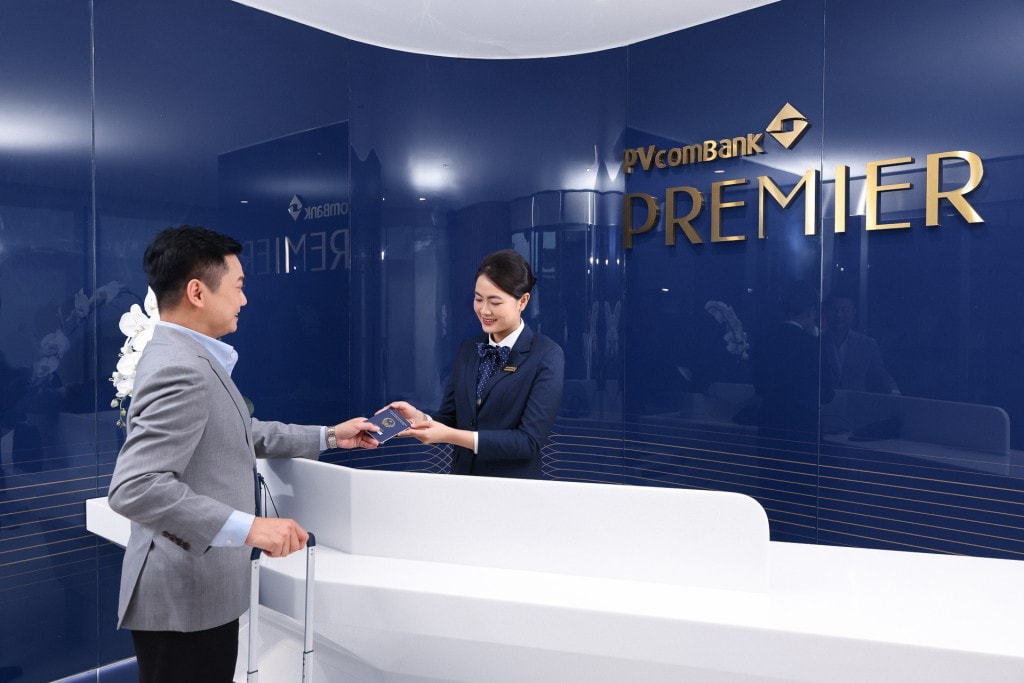 Khách hàng dễ dàng tận hưởng đặc quyền lối đi ưu tiên khi sử dụng dịch vụ phòng chờ PVcomBank Premier Lounge