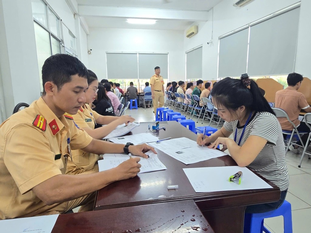 Gần 6.000 hồ sơ 