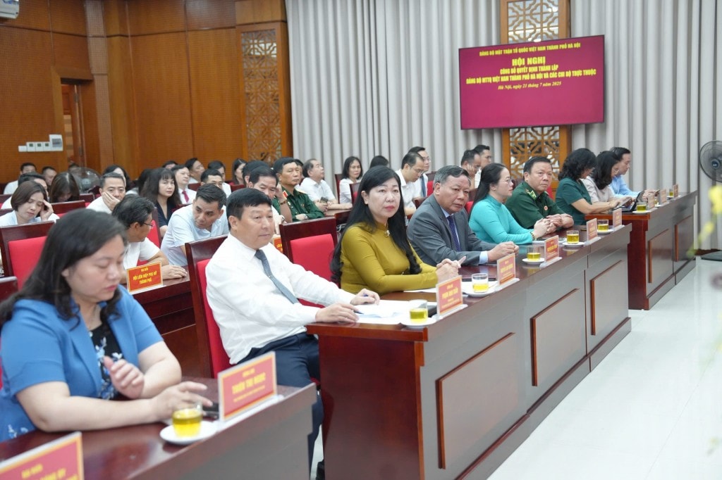 Các đại biểu tham dự hội nghị