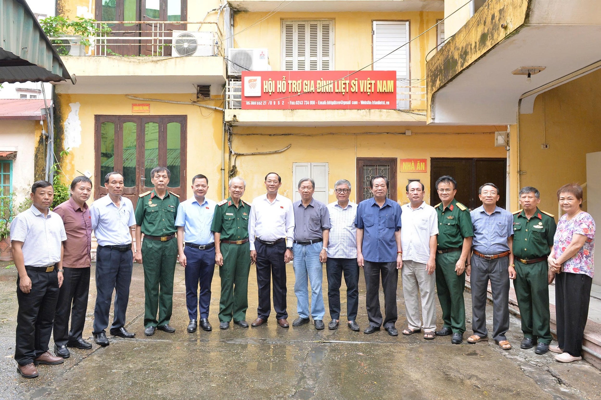220720250229-pctqh-chup-anh-luu-niem.jpg