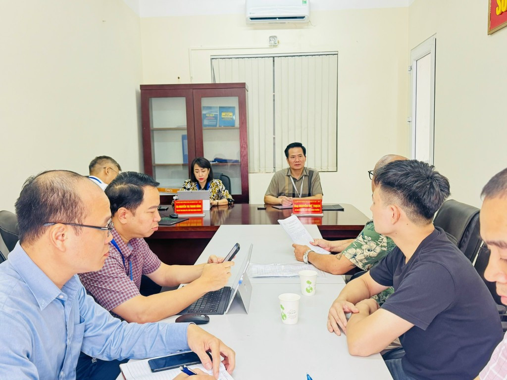 đồng chí Nguyễn Thế Thạch, Bí thư Đảng ủy, Chủ tịch HĐND phường; đồng chí Nguyễn Thị Thanh Hằng, Phó bí thư Đảng ủy, Chủ tịch UBND phường đã thực hiện tiếp công dân sau vận hành chính thức mô hình chính quyền địa phương 2 cấp. đồng chí Nguyễn Thế Thạch, Bí thư Đảng ủy, Chủ tịch HĐND phường; đồng chí Nguyễn Thị Thanh Hằng, Phó bí thư Đảng ủy, Chủ tịch UBND phường đã thực hiện tiếp công dân sau vận hành chính thức mô hình chính quyền địa phương 2 cấp.