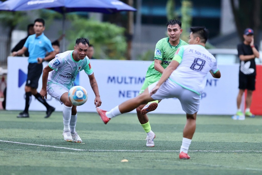 36 Hoàng Nông Thảo Vy lách qua khe cửa hẹp vào tứ kết Bia Saigon Dragon Cup 2025