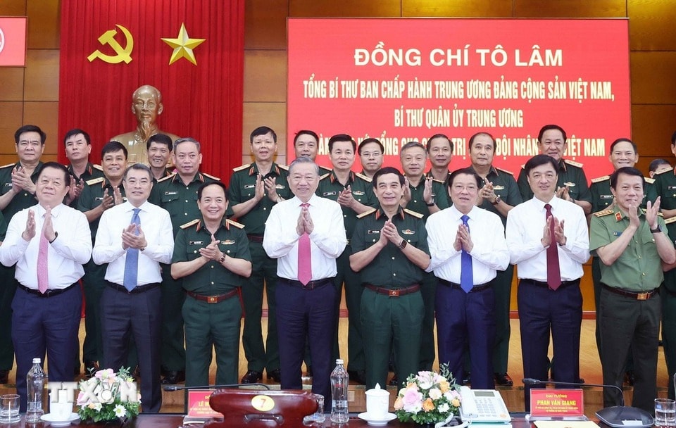 tong-bi-thu-to-lam-quandoi.jpg